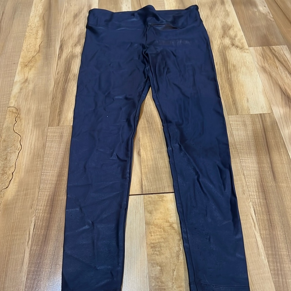 KORAL LEGGINGS 
NAVY BLUE
shiny and so cute 
Kids L but would fit adult XL